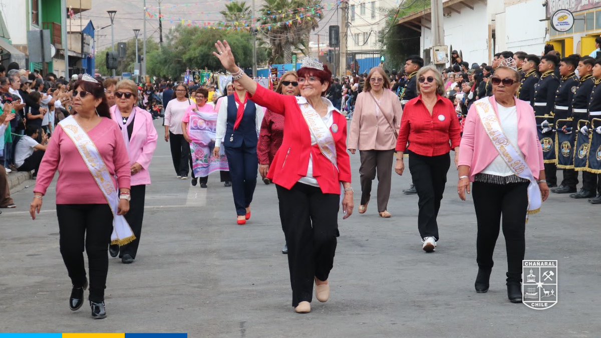 El alcalde y el Concejo Municipal expresaron su agradecimiento a todas las agrupaciones, organizaciones e instituciones que participaron en el acto y desfile