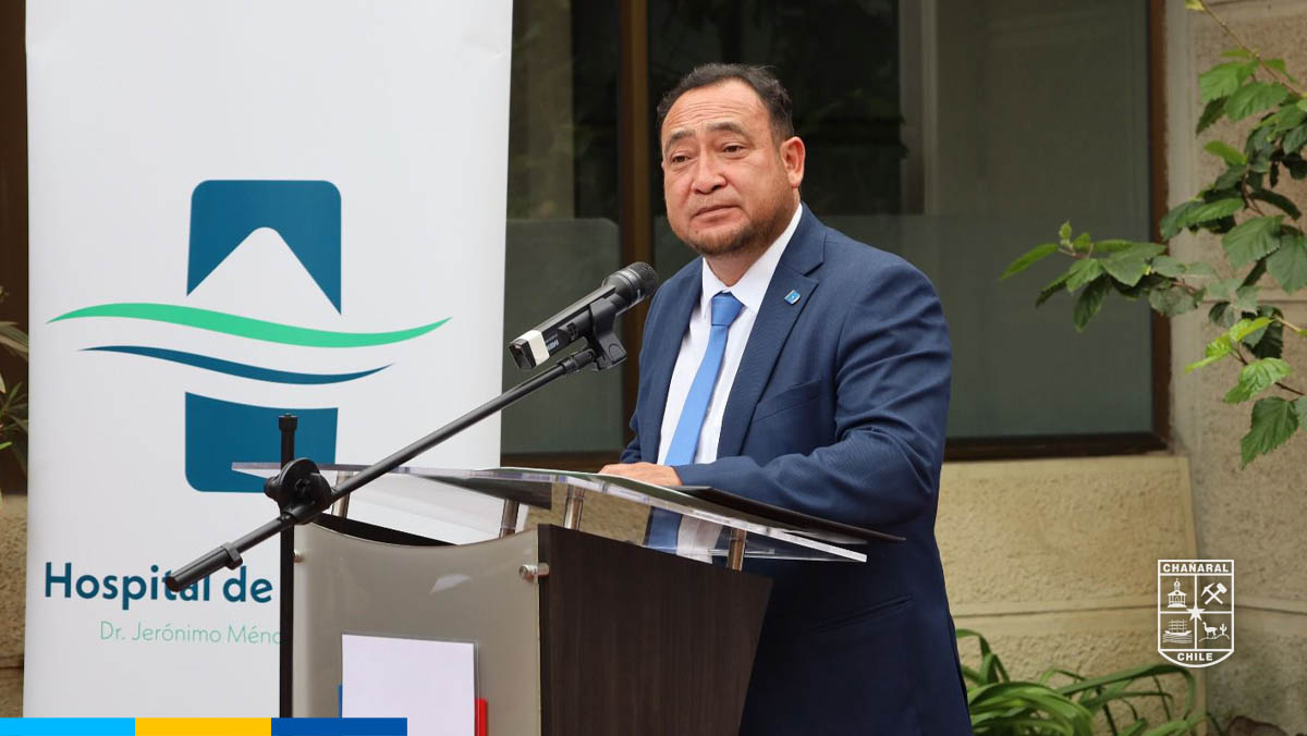 El Alcalde agradeciendo este importante aporte a la salud chañaralina