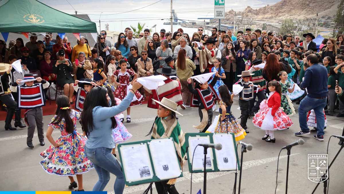 La comunidad barquiteña y pádres y apoderados de alumnos de la escuela Gaspar Cabrales participaron activamente de la actividad.