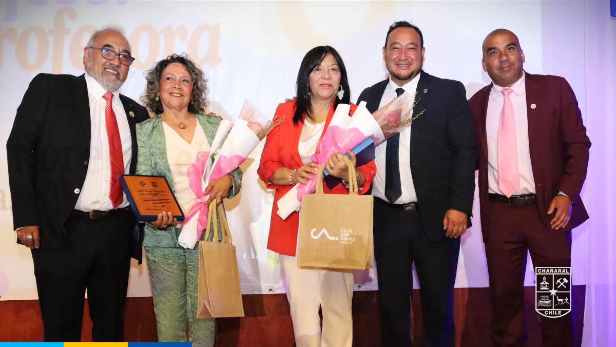 Afectuoso saludo y nuestro profundo agradecimiento a cada profesor y profesora de Chañaral, por su entrega, paciencia y compromiso con la educación.