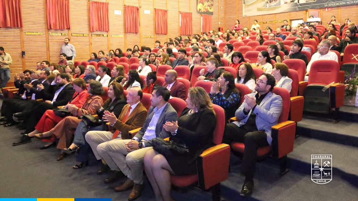 No solo entregan conocimientos en las aulas, sino que también inspiran, orientan y dejan huellas imborrables en la vida de sus estudiantes.