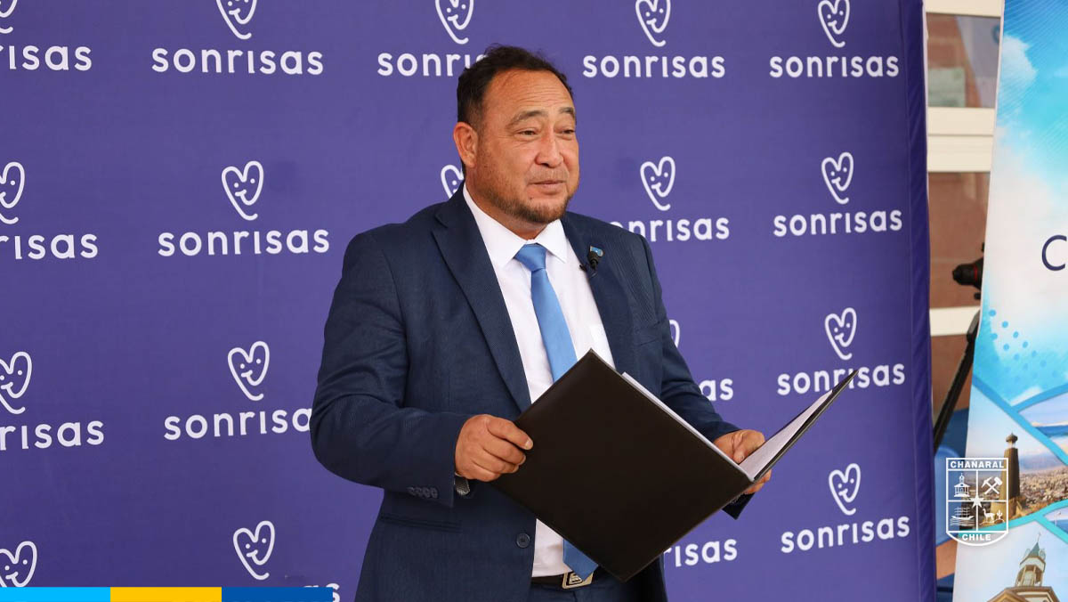 El Alcalde felicito a los profesionales y directivos del CESFAM por esta importante iniciativa.