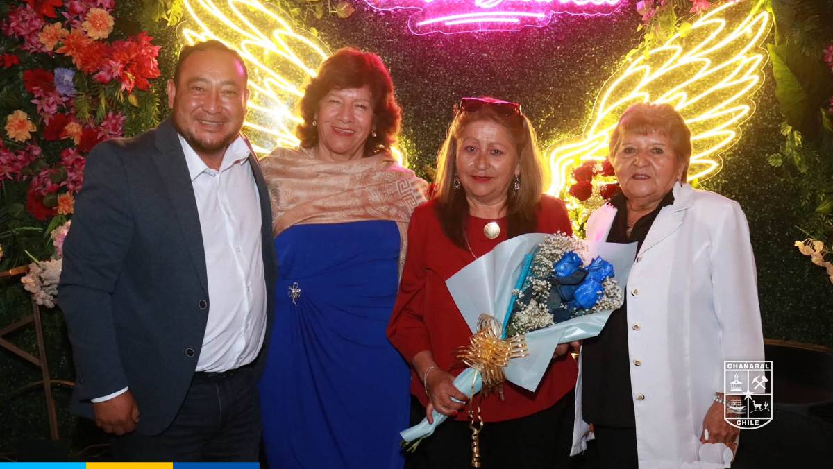 Esta hermosa actividad, fue desarrollada por la Dirección de Desarrollo Comunitario y su Oficina del Adulto Mayor